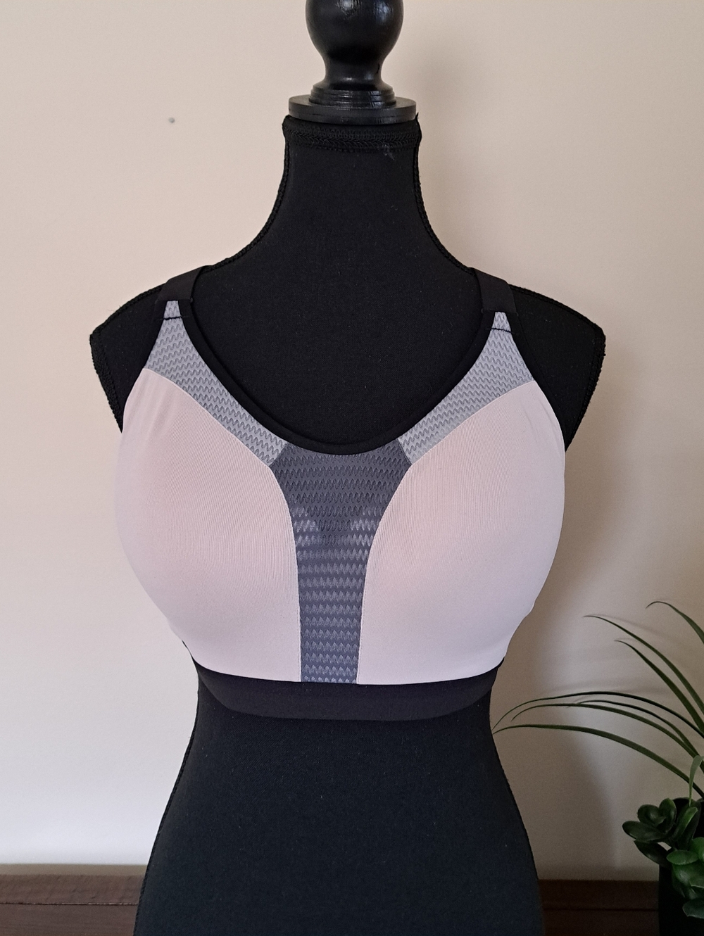 Victoria Sport Womens Sports Bra 34DDD Pink Grey Black Active Workout Casual